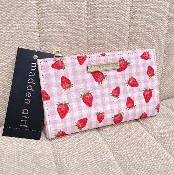 🔹️ Madden Girl🔹️ Pink Red Strawberry Checkered Snap Wallet  ✨️🍓 - Picture 1 of 4